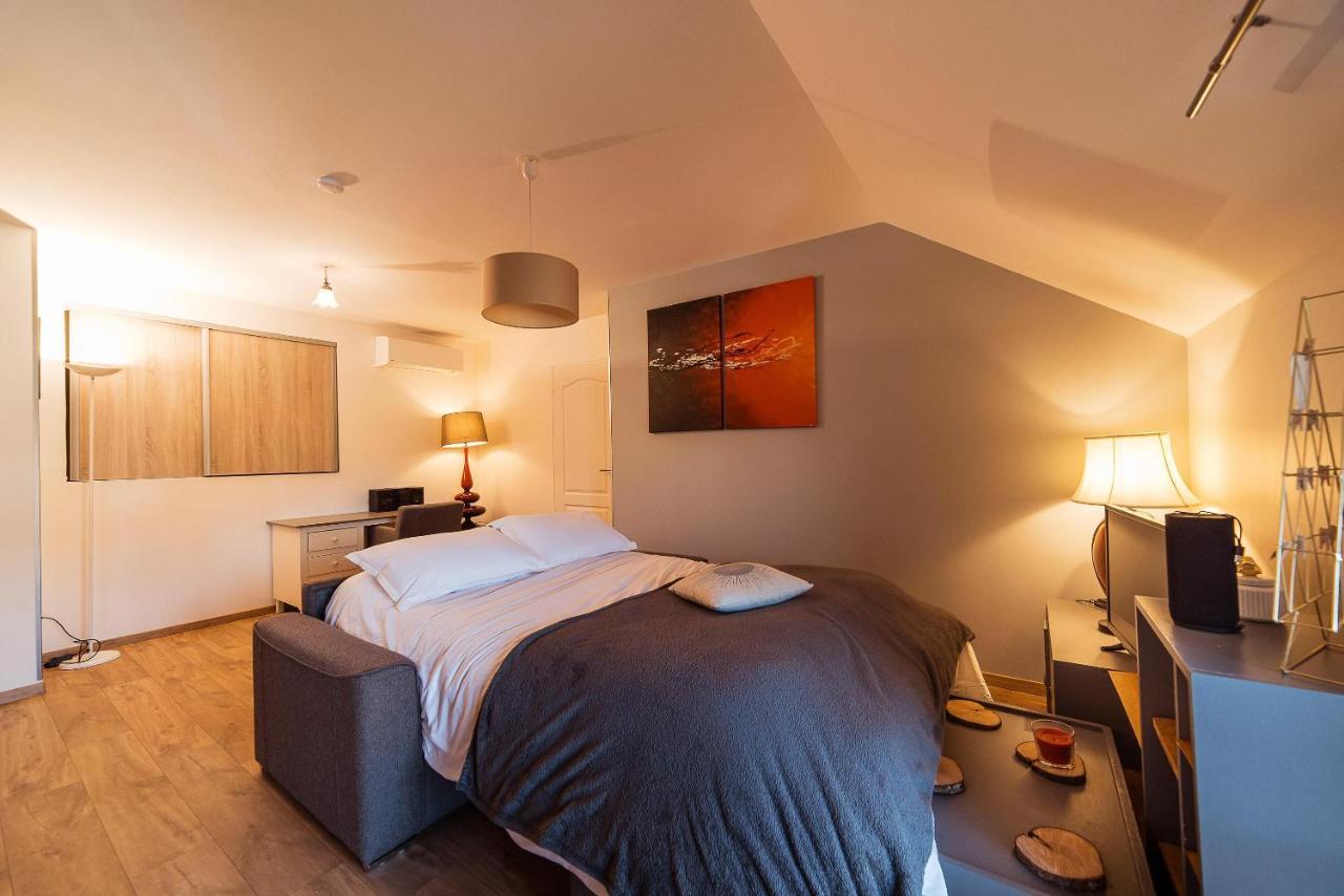 Studio Confortable, Parking Et Jardin 부셰레 외부 사진
